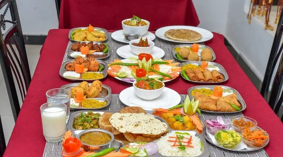 Traditional Zanzibari dinner setup
